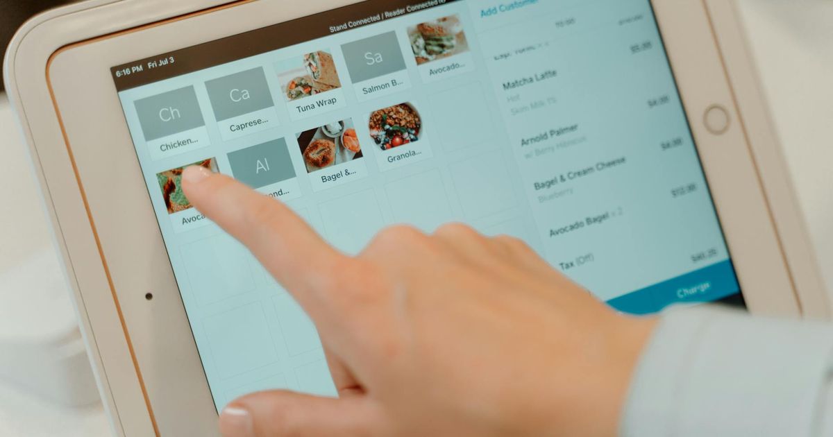 Best Loyalty Apps for Restaurants in the UAE: 2026 Platform Comparison